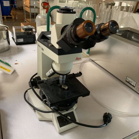 720785-7 Leica atc 2000 microscope