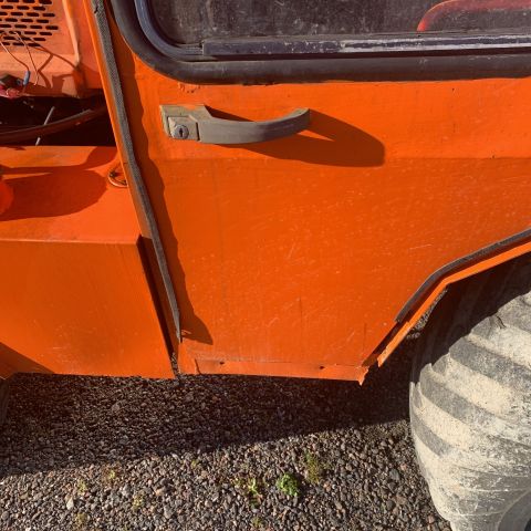 701626-9 Compact tractor Holder P30C-460 -1984 with hydraulic folding plow