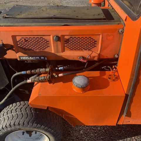 701626-10 Compact tractor Holder P30C-460 -1984 with hydraulic folding plow