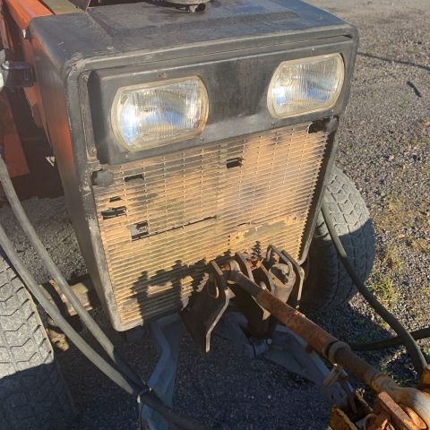 701626-15 Compact tractor Holder P30C-460 -1984 with hydraulic folding plow