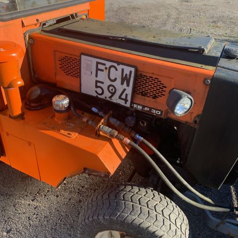 701626-17 Compact tractor Holder P30C-460 -1984 with hydraulic folding plow