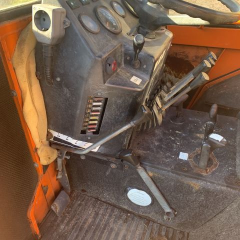 701626-21 Compact tractor Holder P30C-460 -1984 with hydraulic folding plow