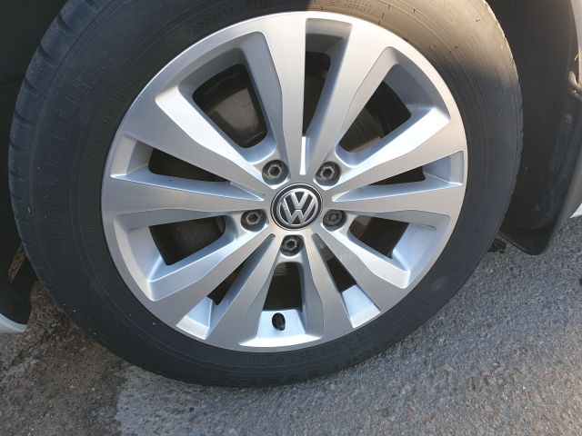 721628-10 Golf Variant 1.4 TGI BlueMotion Gasoline / Methane (JDM267)