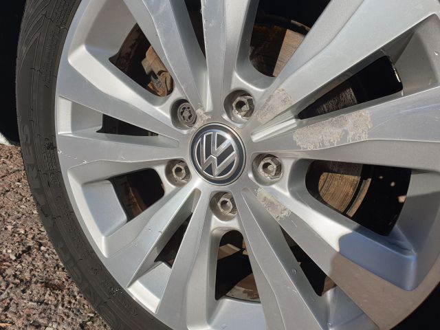 721628-16 Golf Variant 1.4 TGI BlueMotion Gasoline / Methane (JDM267)