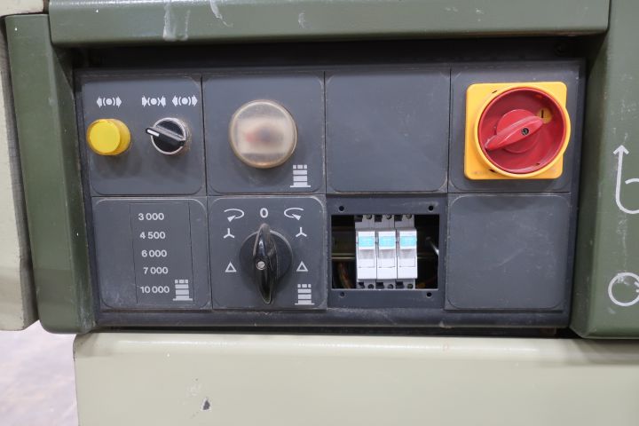 714660-3 Milling machine SCM T130