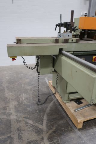 714660-5 Milling machine SCM T130