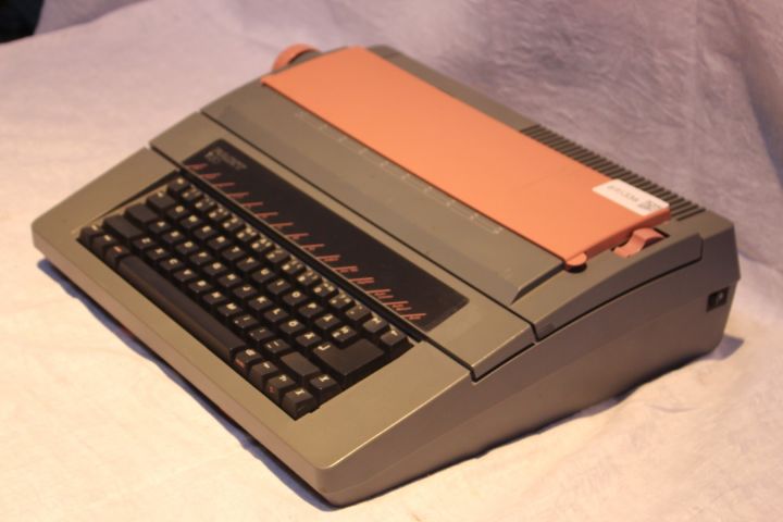 722823-11 Mechanical typewriters 3 pcs Halda / Facit