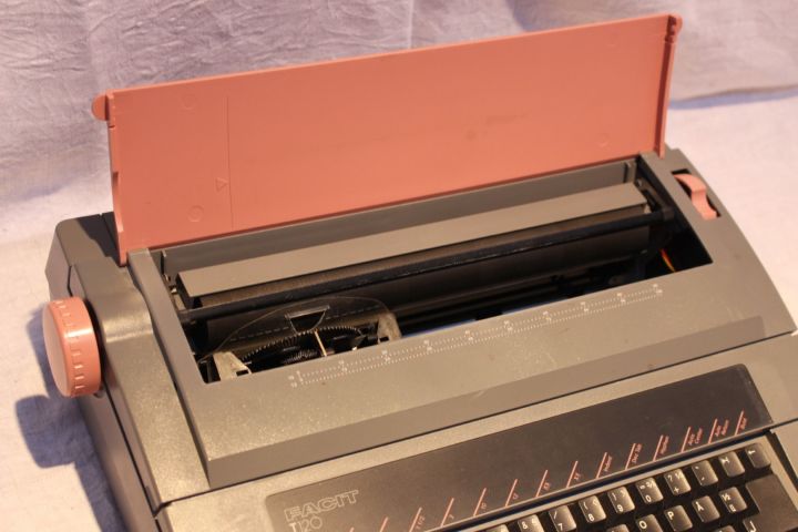 722823-13 Mechanical typewriters 3 pcs Halda / Facit