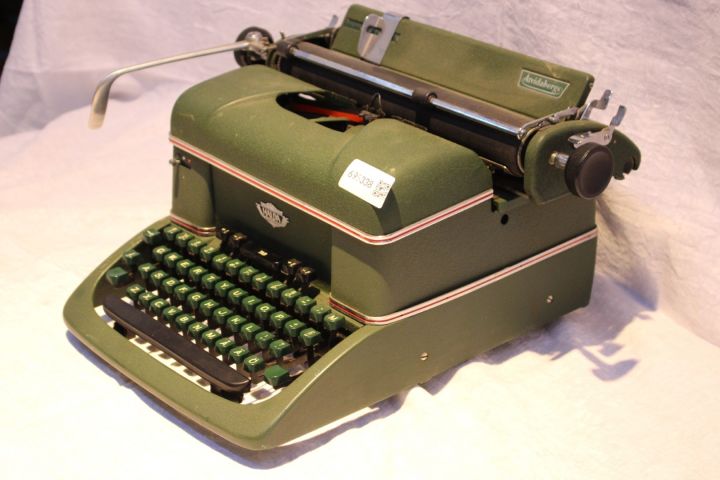 722823-17 Mechanical typewriters 3 pcs Halda / Facit