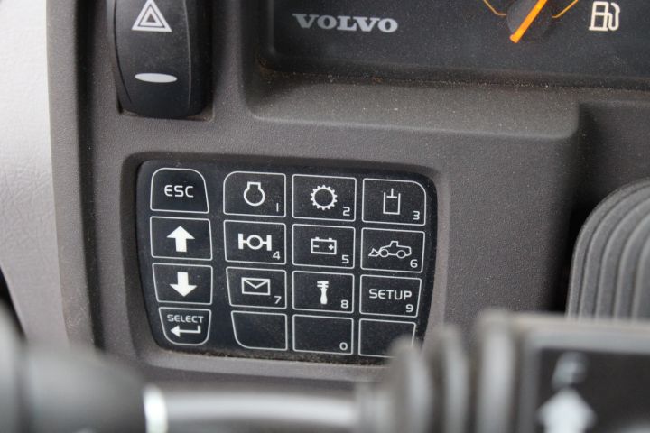 722916-33 Wheel loader Volvo L90G -12 (7217 h)