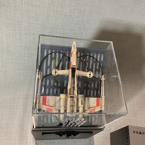 723454-8 Drone Propel Star Wars T-65 X-Wing collector box