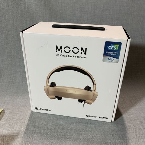 723470-2 ROYOLE Moon 3D Virtual Mobile Theater