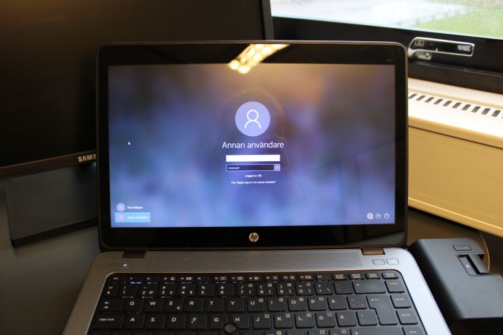 718169-2 HP EliteBook 840 G1 Touchscreen + Power Cable and Docking Station