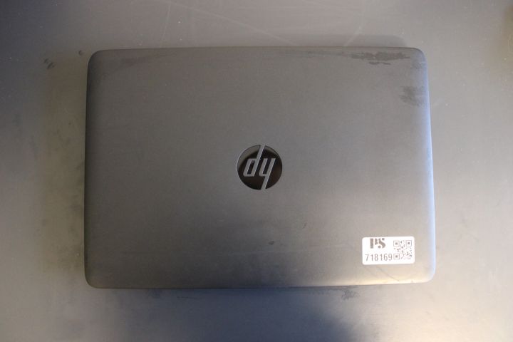 718169-6 HP EliteBook 840 G1 Touchscreen + Power Cable and Docking Station