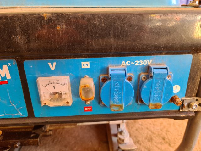 722037-4 Ferm electric generator FGG 2000