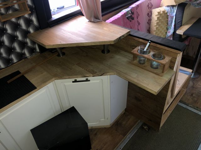 722378-23 Husbuss - Volvo B85 -81