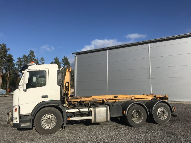 723759-1 Volvo FM 12 6x2 hook lift truck Joab cameleont 2005 (WCK 08Y)
