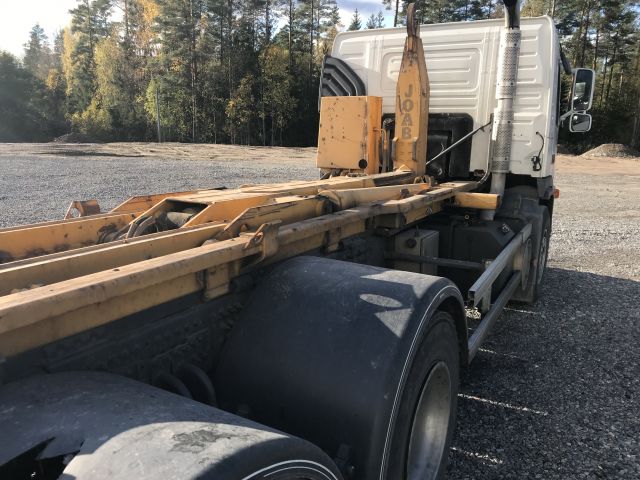 723759-7 Volvo FM 12 6x2 hook lift truck Joab cameleont 2005 (WCK 08Y)