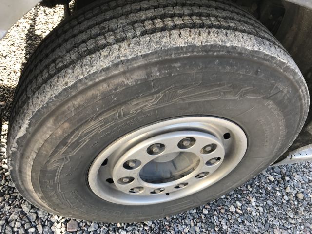 723759-22 Volvo FM 12 6x2 hook lift truck Joab cameleont 2005 (WCK 08Y)