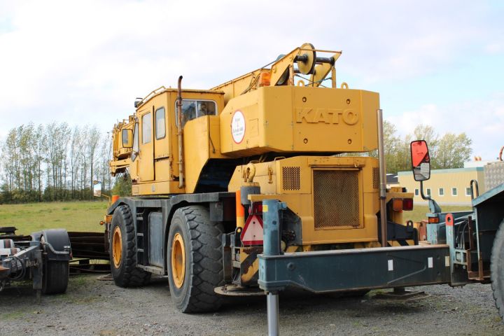 725433-2 Rough terrain  crane 25 Ton Kato KR25HL -83