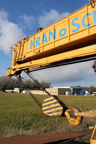 725433-19 Rough terrain  crane 25 Ton Kato KR25HL -83