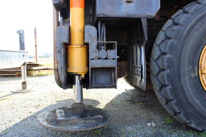 725433-27 Rough terrain  crane 25 Ton Kato KR25HL -83