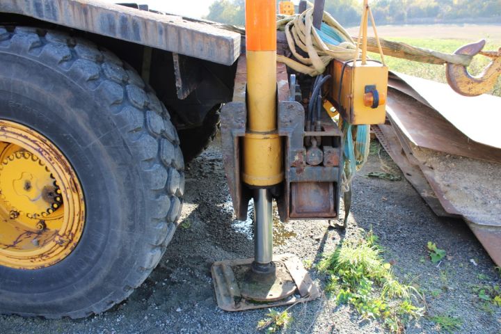 725433-29 Rough terrain  crane 25 Ton Kato KR25HL -83