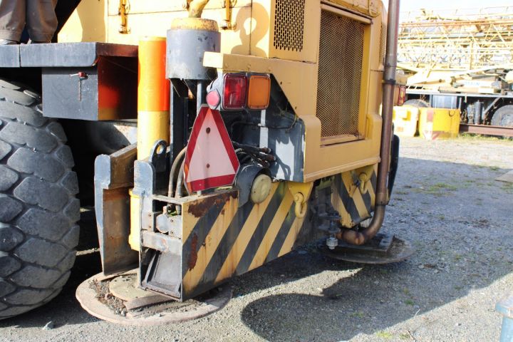 725433-36 Rough terrain  crane 25 Ton Kato KR25HL -83