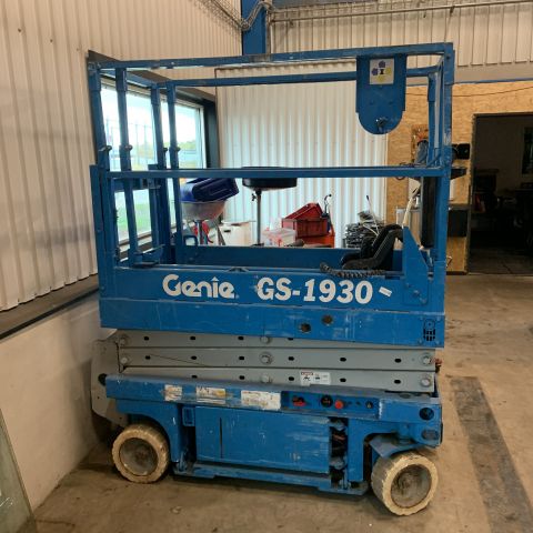 715360-2 Personlift Genie GS-1930