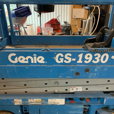 715360-3 Personlift Genie GS-1930