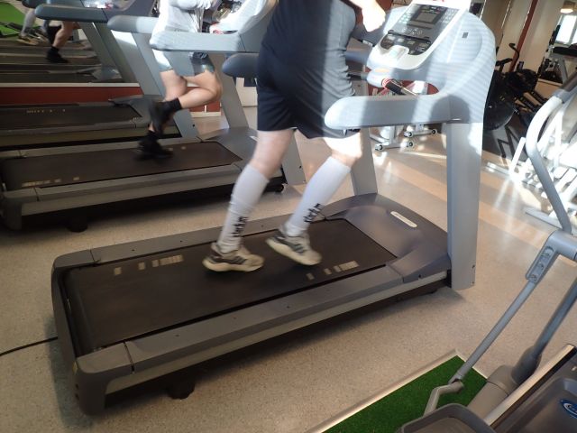 527735-3 Treadmill Precor 946i