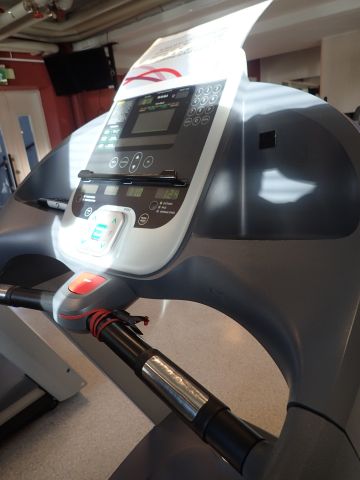 527735-4 Treadmill Precor 946i