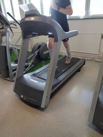 527735-6 Treadmill Precor 946i