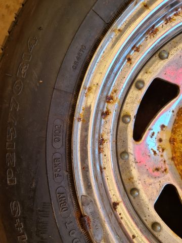 722042-14 Ford Mustang rims + 4 Kelly tires M + S P215 / 70 R14