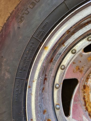 722042-16 Ford Mustang rims + 4 Kelly tires M + S P215 / 70 R14