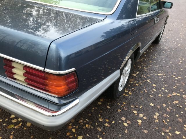 725816-10 Mercedes Benz 500 SEC 1984 (WMN 074)