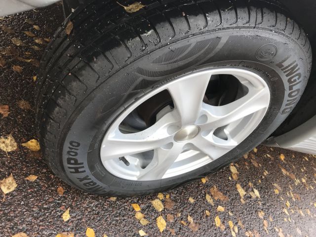 725816-20 Mercedes Benz 500 SEC 1984 (WMN 074)