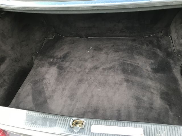 725816-28 Mercedes Benz 500 SEC 1984 (WMN 074)