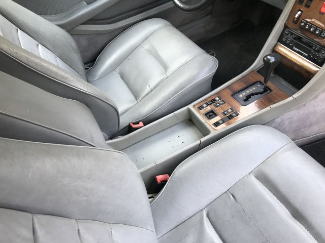 725816-46 Mercedes Benz 500 SEC 1984 (WMN 074)