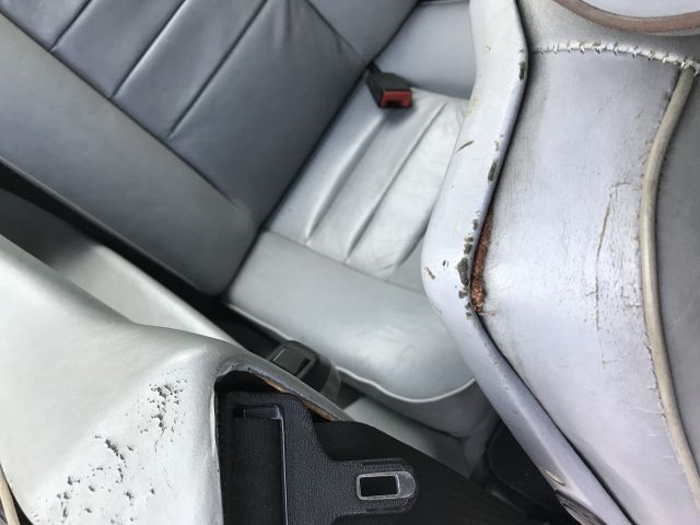 725816-48 Mercedes Benz 500 SEC 1984 (WMN 074)