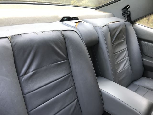 725816-49 Mercedes Benz 500 SEC 1984 (WMN 074)