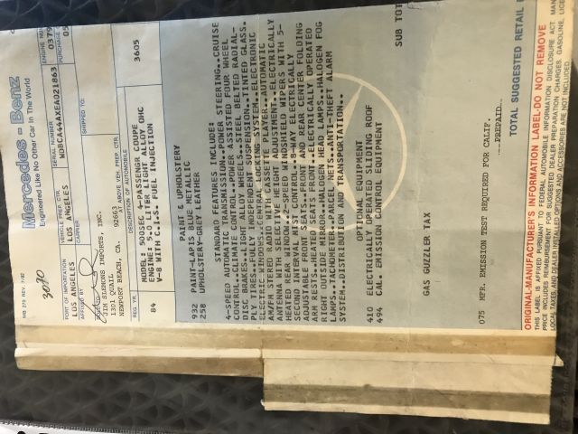 725816-60 Mercedes Benz 500 SEC 1984 (WMN 074)