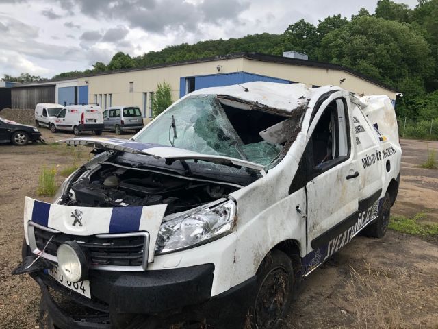 726003-1 Peugeot Expert 1.6 HDi -2013 crash-damaged (90hp, spare parts item)