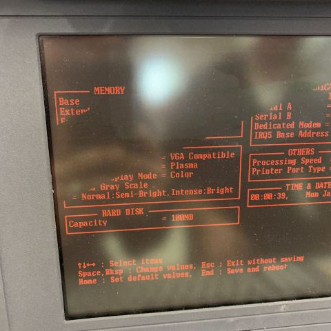 715850-7 Computer Toshiba T5200, older