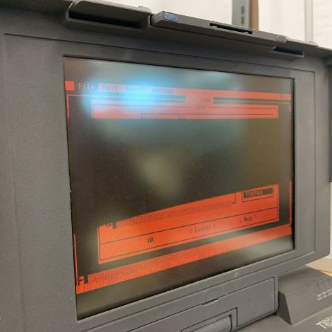 715850-12 Computer Toshiba T5200, older