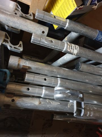 724058-4 Folding roller stand & stand with gangway