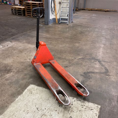 718315-3 Pallyft BT (Slightly skewed)