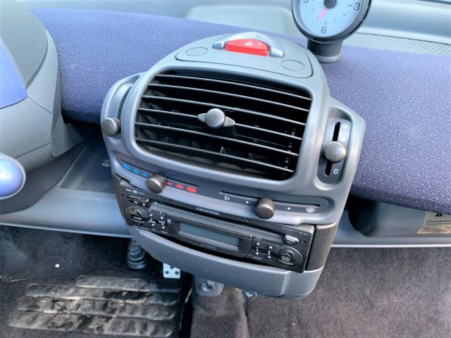 726419-25 Smart Fortwo Cabrio & Pulse - 2001 (WWX664)