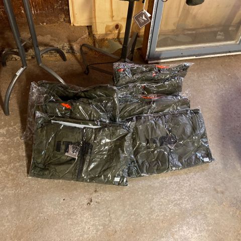 718328-11 Lightweight jackets from T&P - Men and Women (8 pcs)