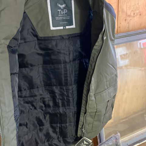 718330-8 Outdoor / hunting vests 4 pcs from T&P